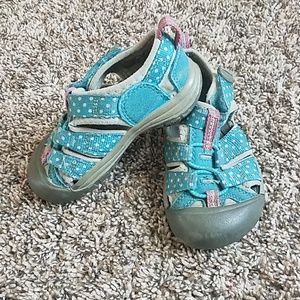 Keens size 8
